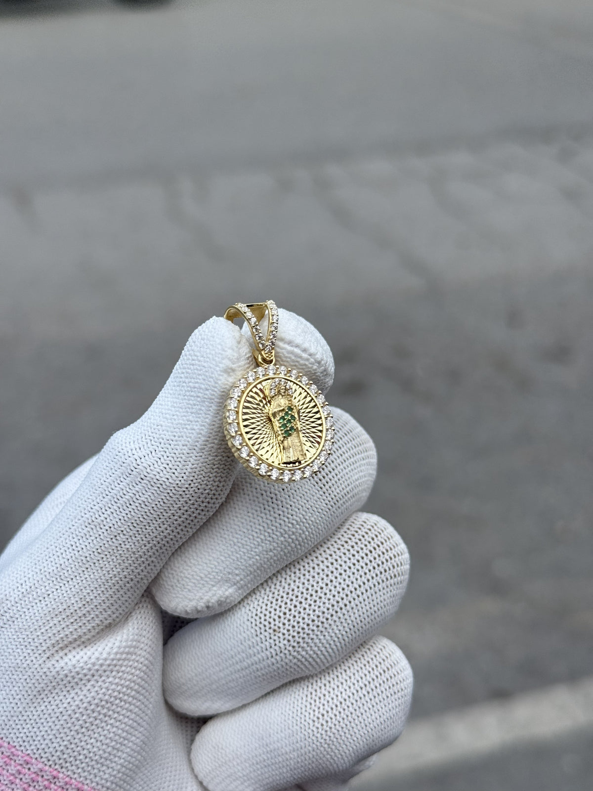 Medalla Redonda de San Judas Tadeo 10k  con Circonitas